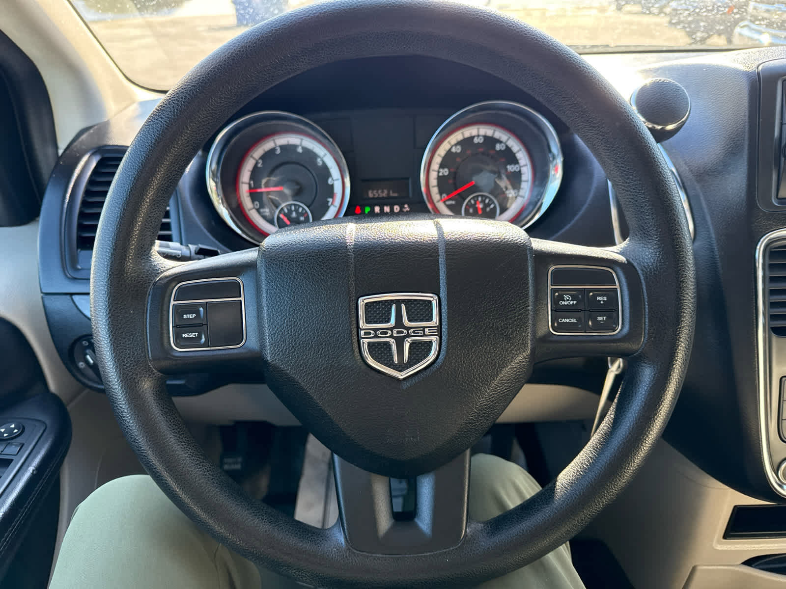 Used 2012 Dodge Grand Caravan SXT image 22