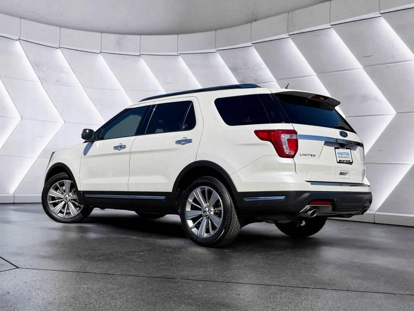 Used 2018 Ford Explorer Limited FWD image 6
