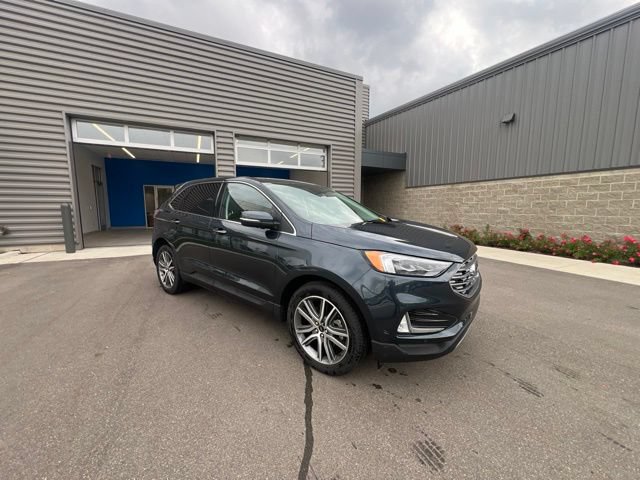 Used 2023 Ford Edge Titanium w/ Equipment Group 301A AWD/4WD image 3