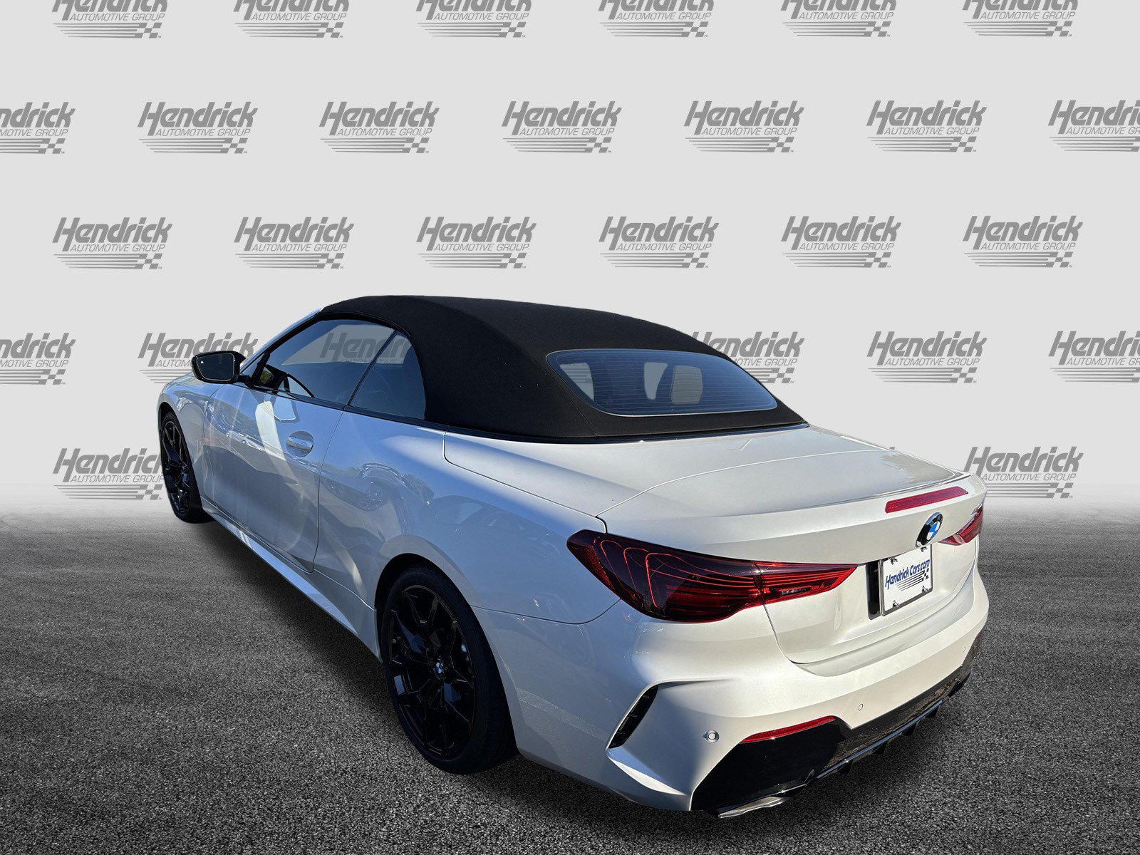 Certified 2025 BMW M440i Convertible w/ Premium Package RWD image 7