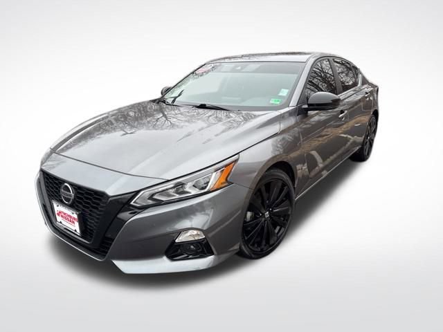 Used 2022 Nissan Altima 2.5 SR w/ Midnight Edition Package image 2