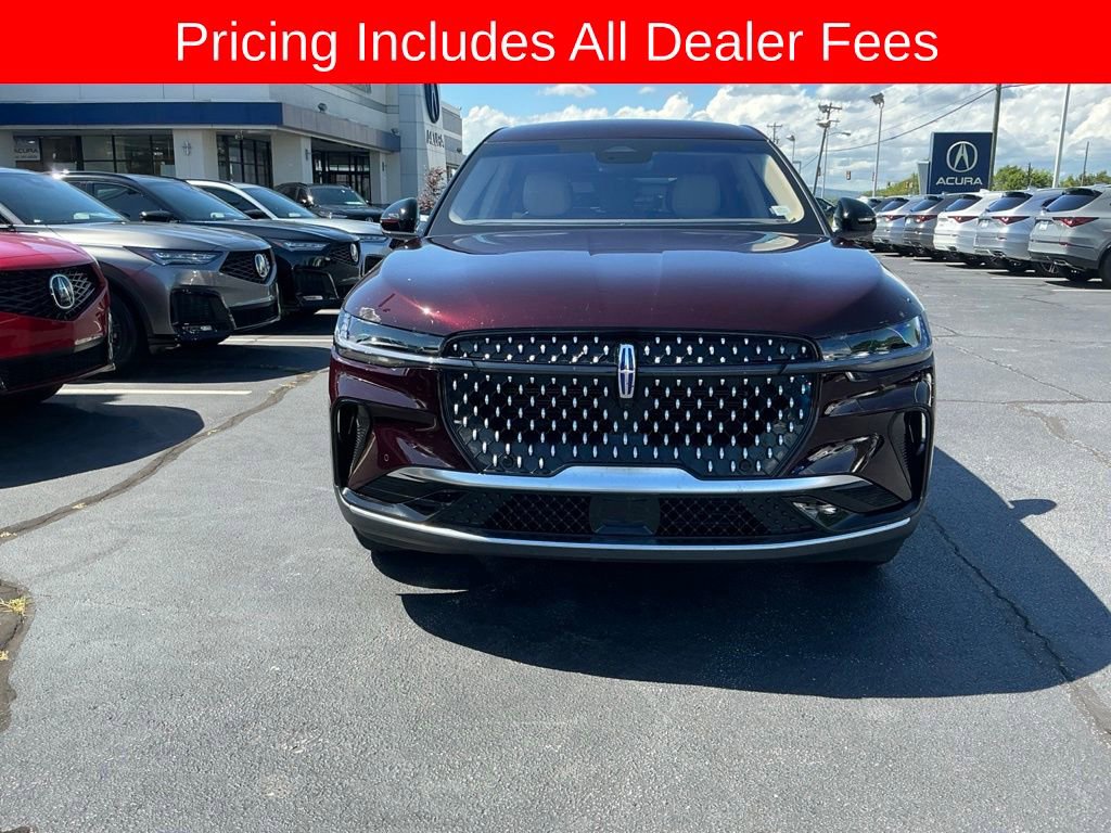 Used 2024 Lincoln Nautilus Premier AWD/4WD image 7