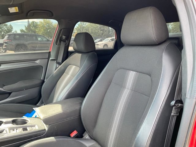 Used 2022 Honda Civic Sport image 2