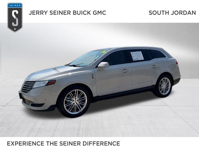 Used 2019 Lincoln MKT AWD image 1