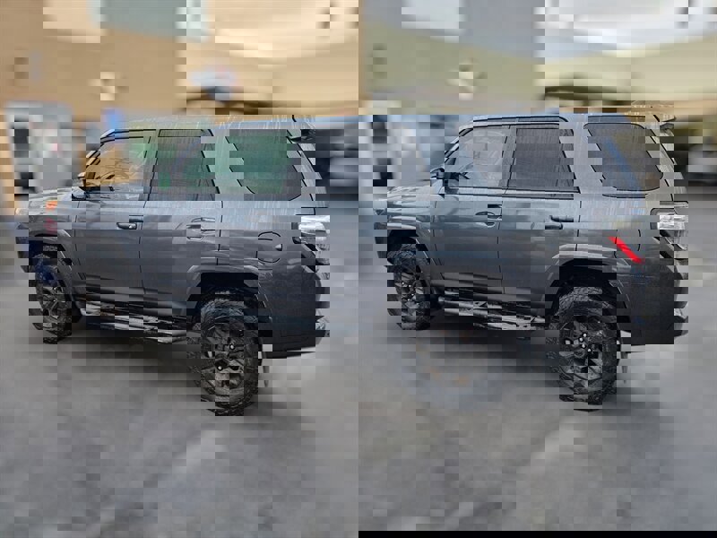 Used 2016 Toyota 4Runner SR5 image 10