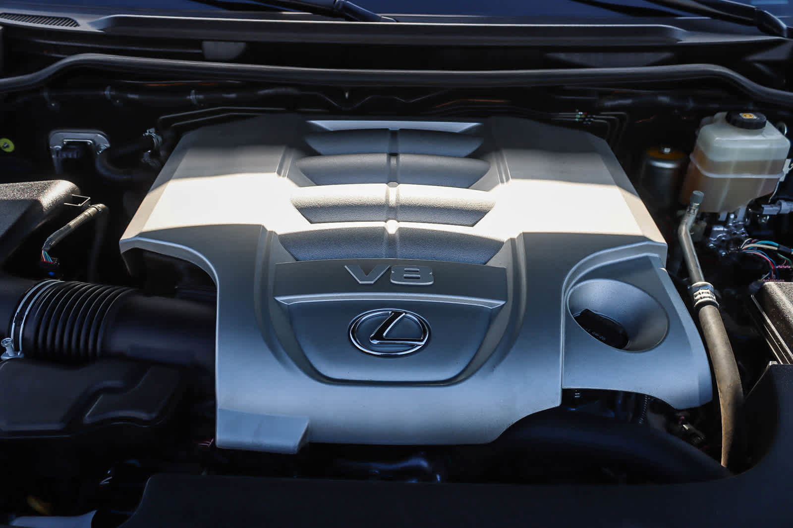 Used 2018 Lexus LX 570 4WD image 26