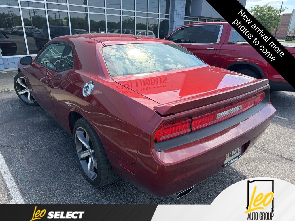 Used 2014 Dodge Challenger SXT RWD image 6