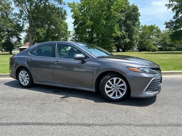 Used 2023 Toyota Camry LE FWD image 2