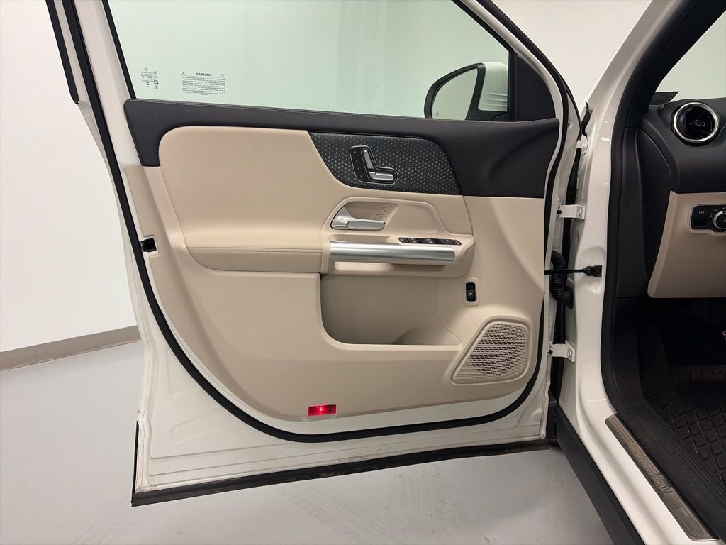 Certified 2025 Mercedes-Benz GLA 250 4MATIC image 14