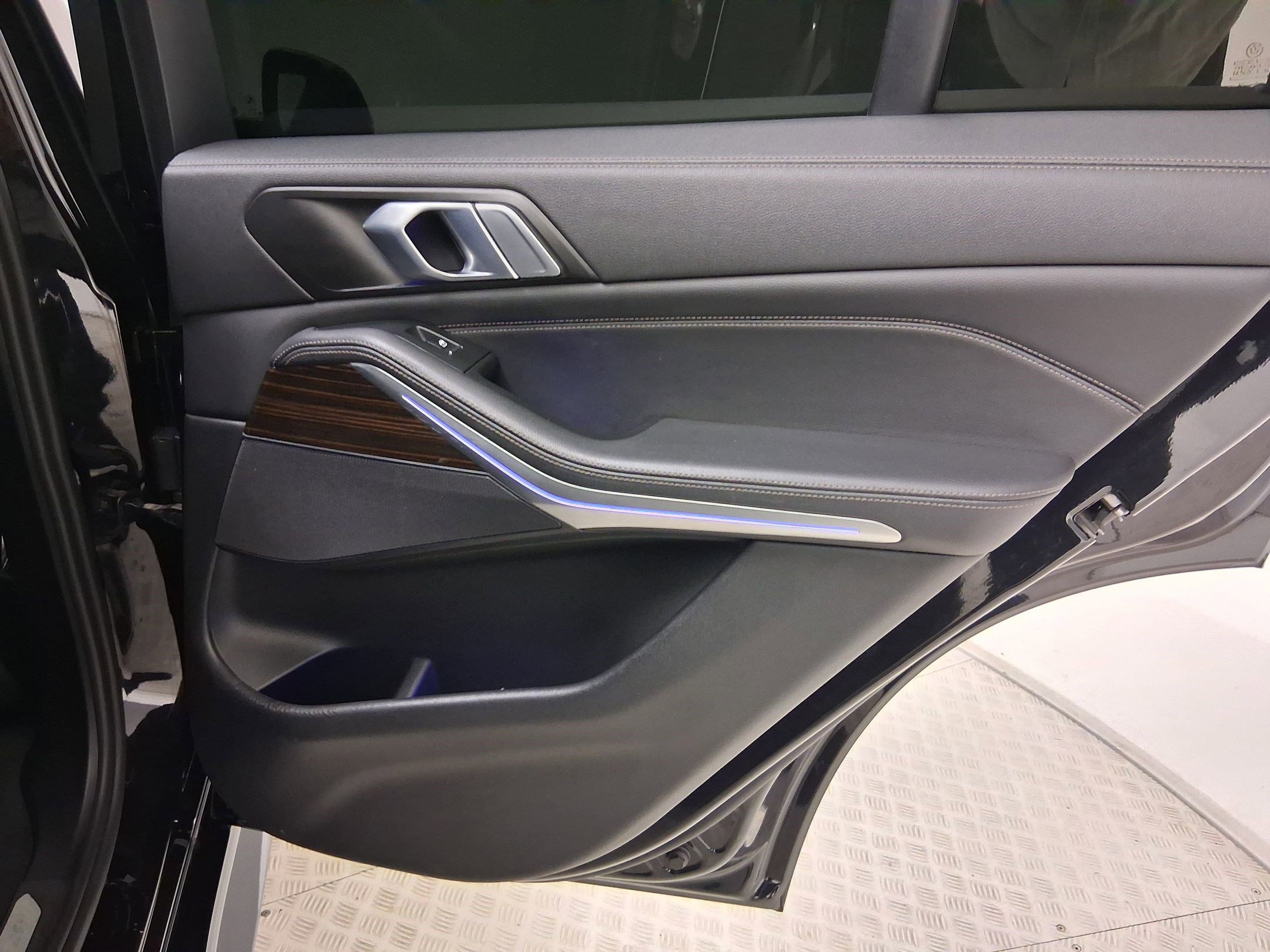 Used 2020 BMW X5 sDrive40i w/ M Sport Package RWD image 33