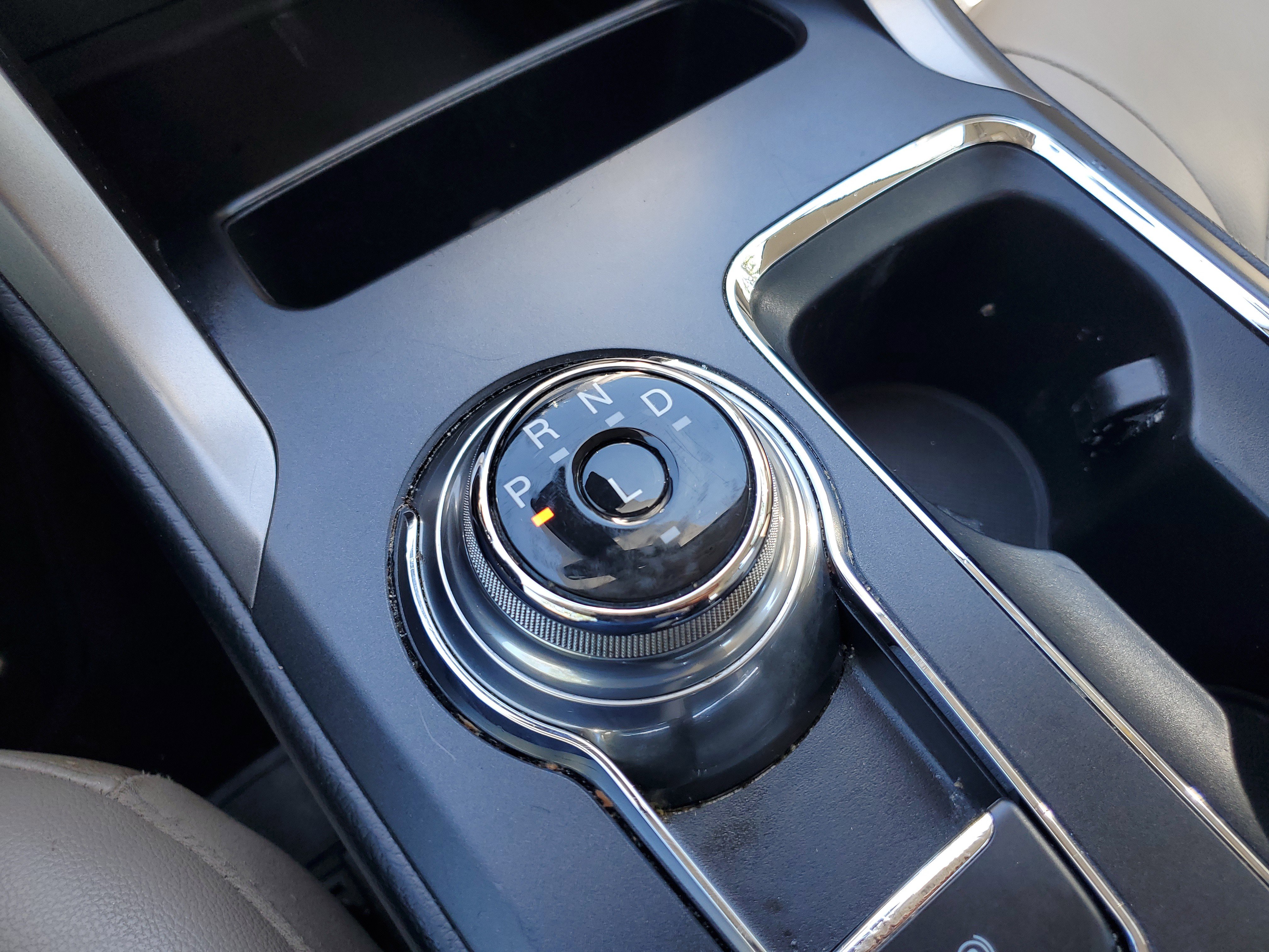 Used 2020 Ford Fusion SEL image 22