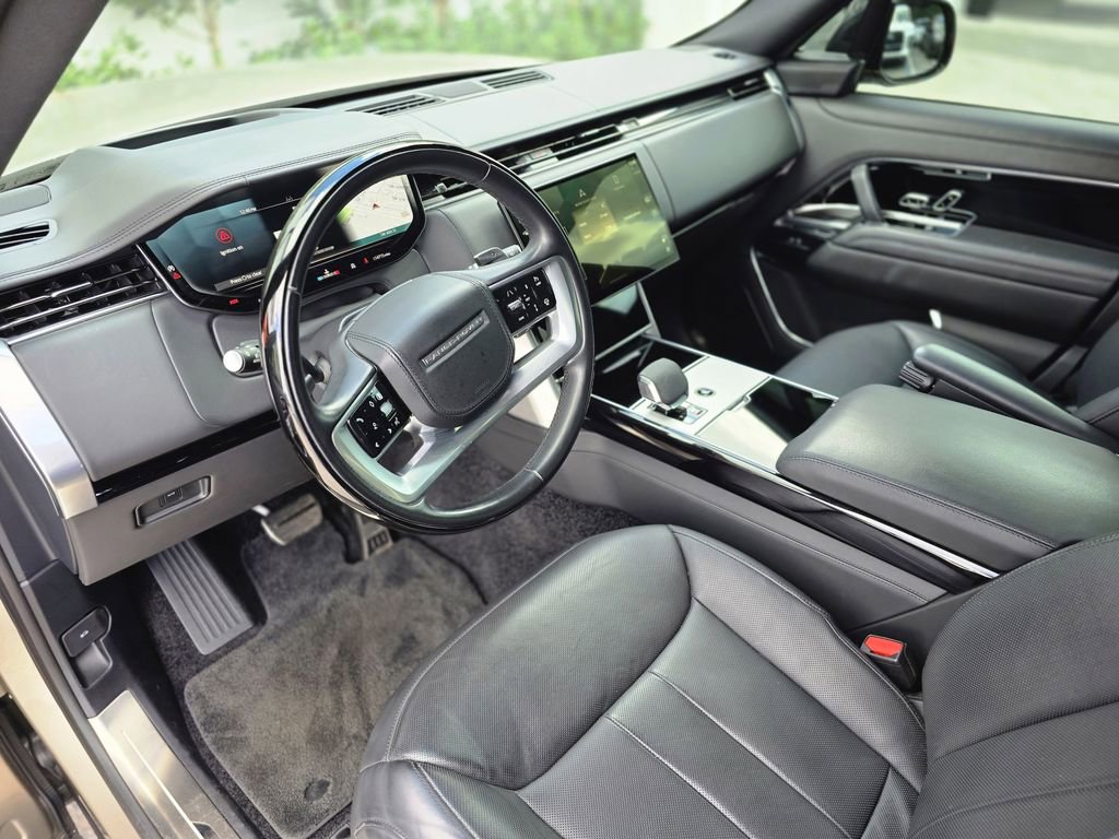 Used 2024 Land Rover Range Rover SE image 21
