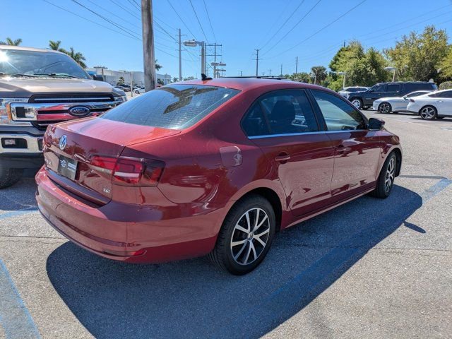 Used 2017 Volkswagen Jetta SE image 4
