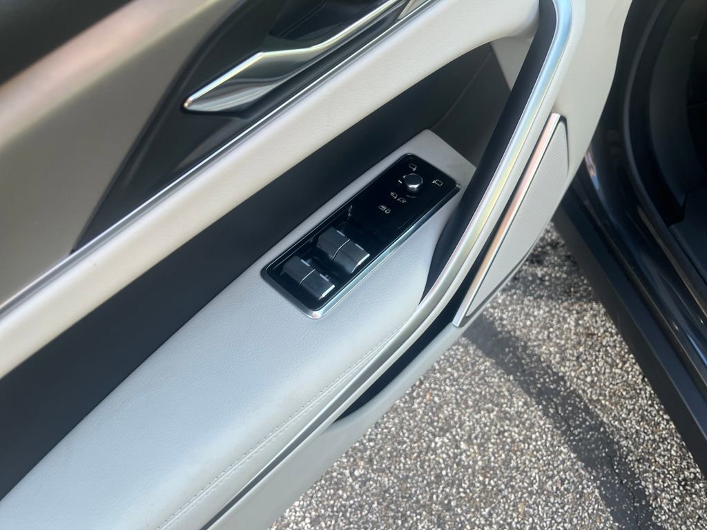 New 2025 Jaguar F-PACE R-Dynamic S image 11