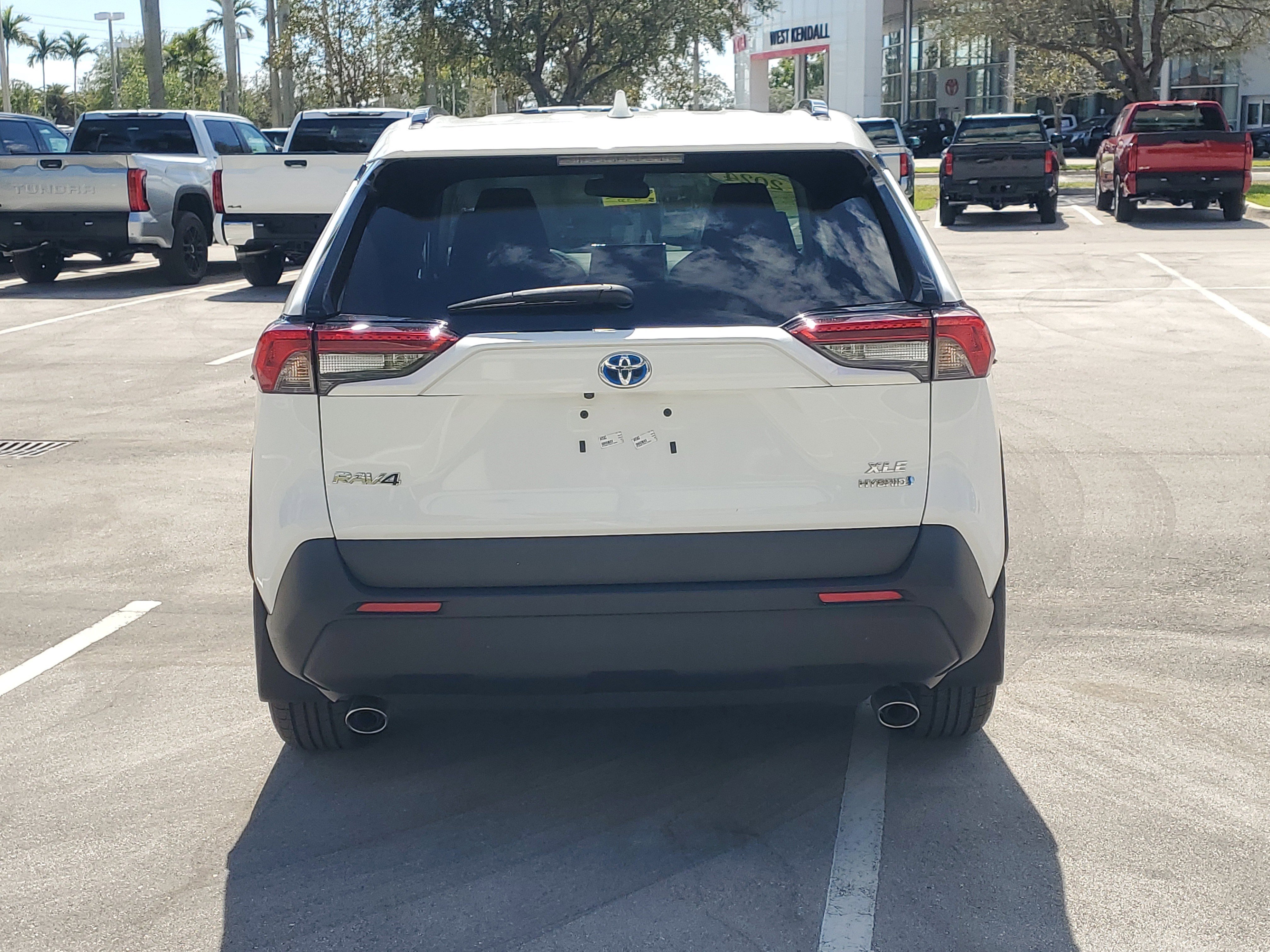 Used 2024 Toyota RAV4 XLE image 4