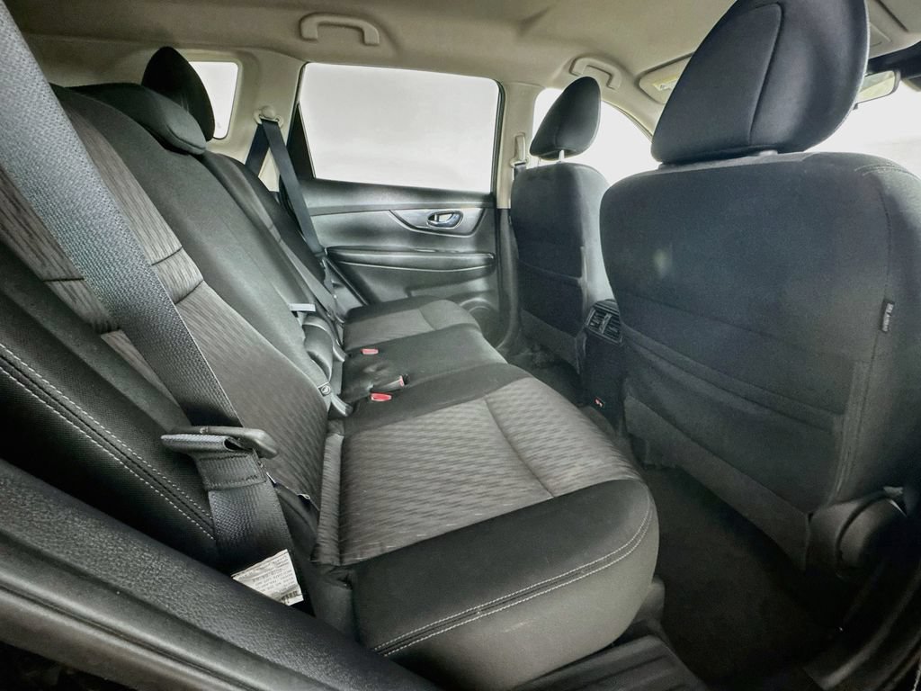 Used 2019 Nissan Rogue S w/ Special Edition Package FWD image 33