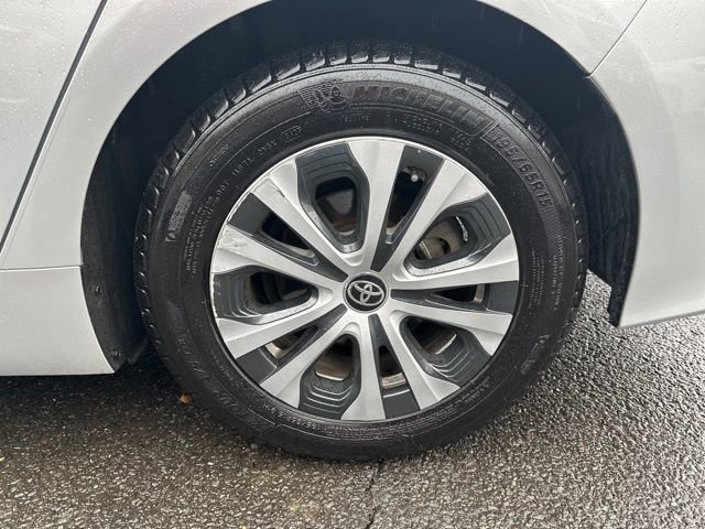 Used 2020 Toyota Prius Prime XLE FWD image 31