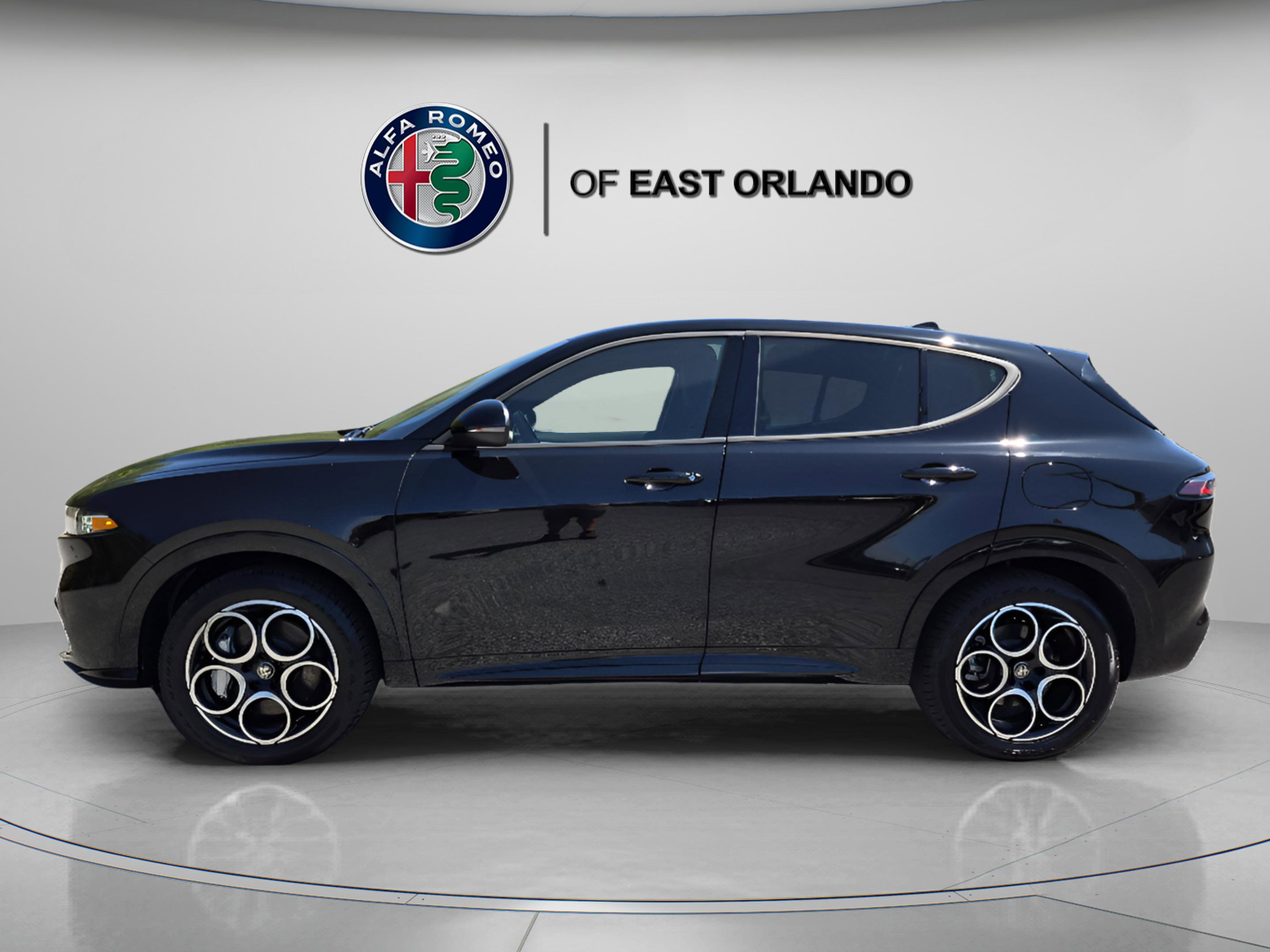 Used 2025 Alfa Romeo Tonale AWD/4WD image 4