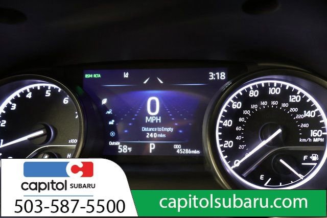 Used 2021 Toyota Camry SE w/ Cold Weather Package image 17