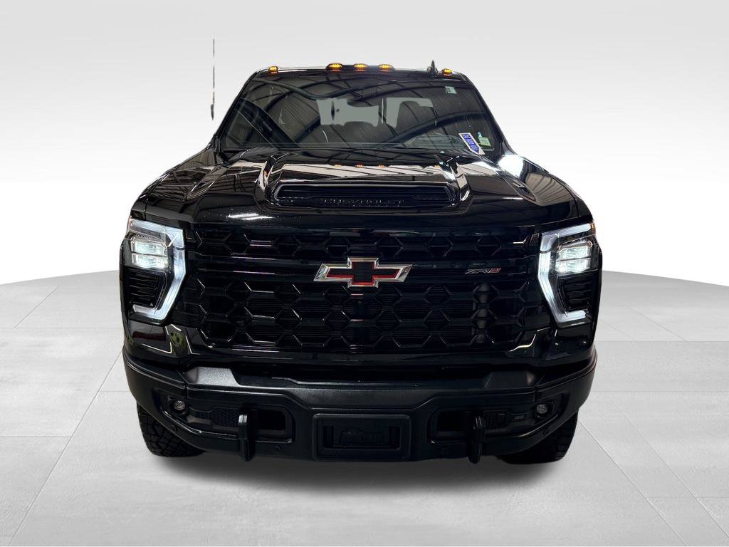 Used 2026 Chevrolet Silverado 2500 ZR2 w/ ZR2 Bison Edition AWD/4WD image 6