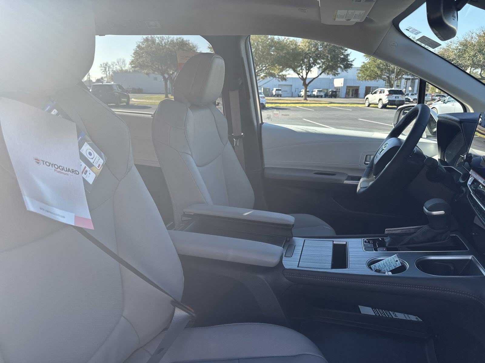 New 2025 Toyota Sienna XLE FWD image 35