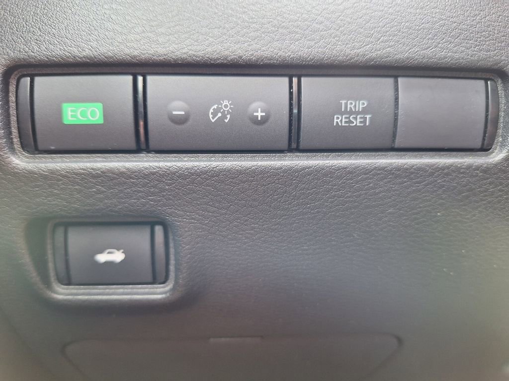 Used 2024 Nissan Sentra SV image 12