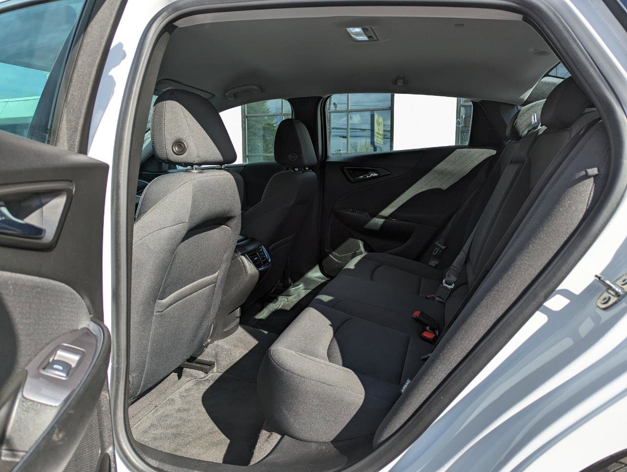 Used 2020 Chevrolet Malibu LT image 35