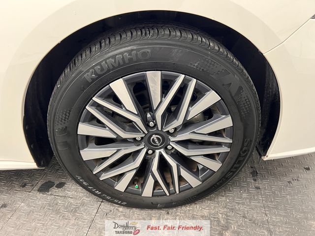 Used 2025 Nissan Altima 2.5 SV FWD image 20