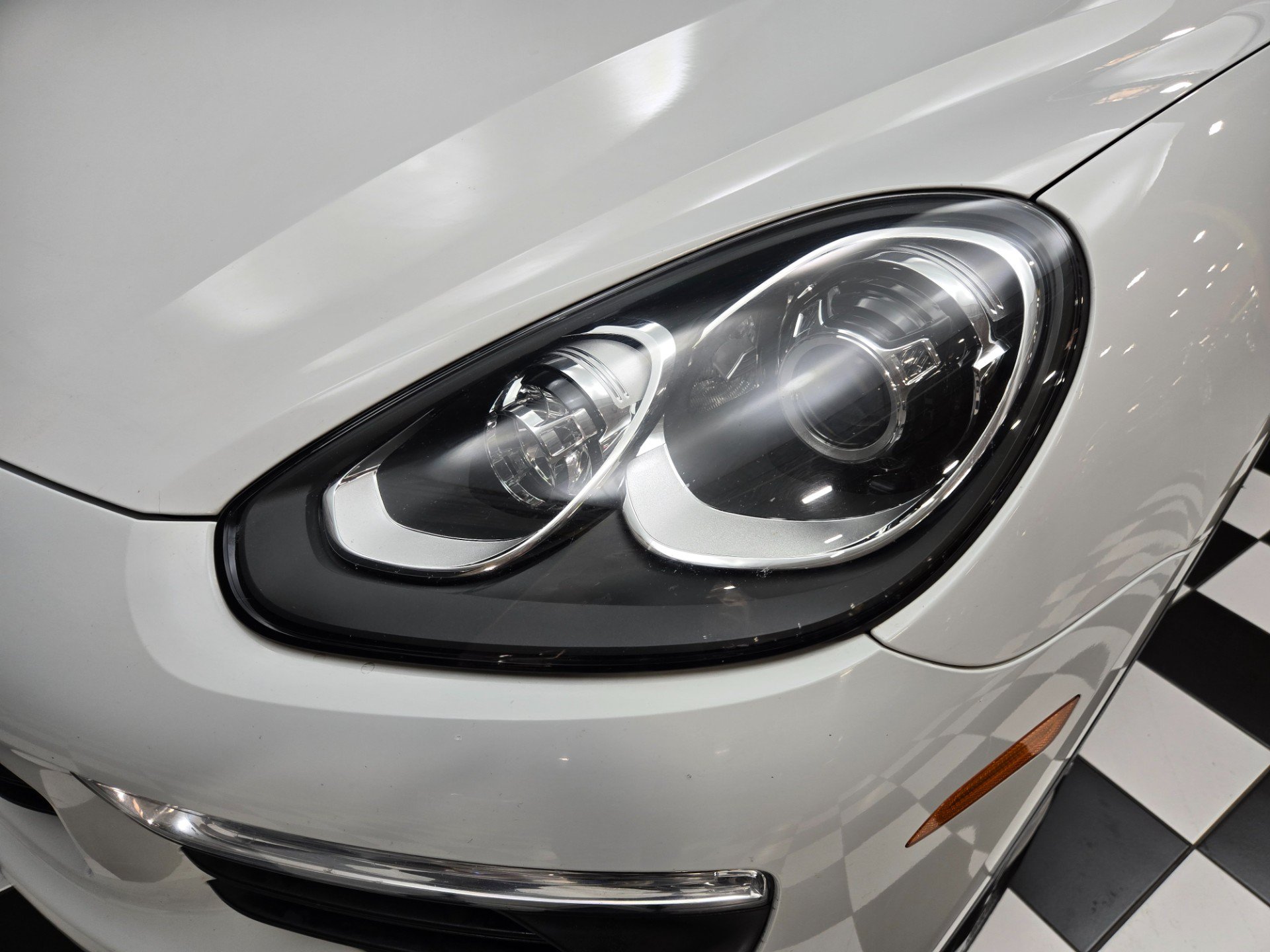 Used 2017 Porsche Cayenne S AWD/4WD image 22