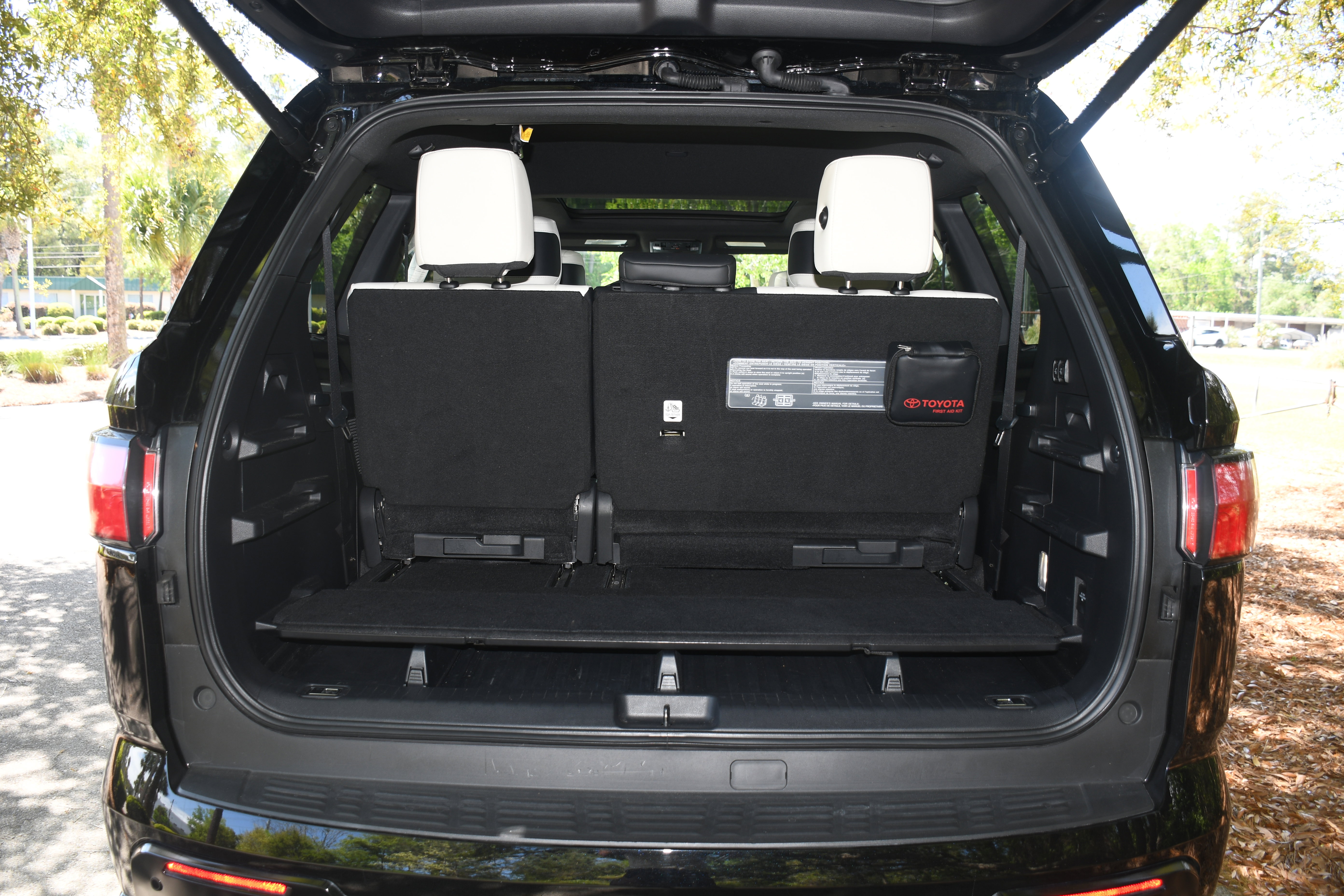 Certified 2024 Toyota Sequoia Capstone AWD/4WD image 20