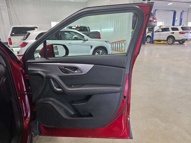 Used 2025 Chevrolet Blazer LT AWD/4WD image 30