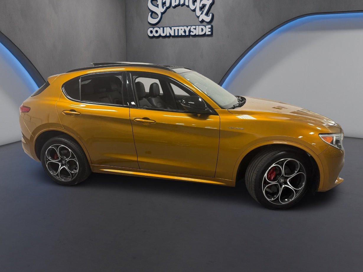 Certified 2023 Alfa Romeo Stelvio Veloce AWD/4WD image 4