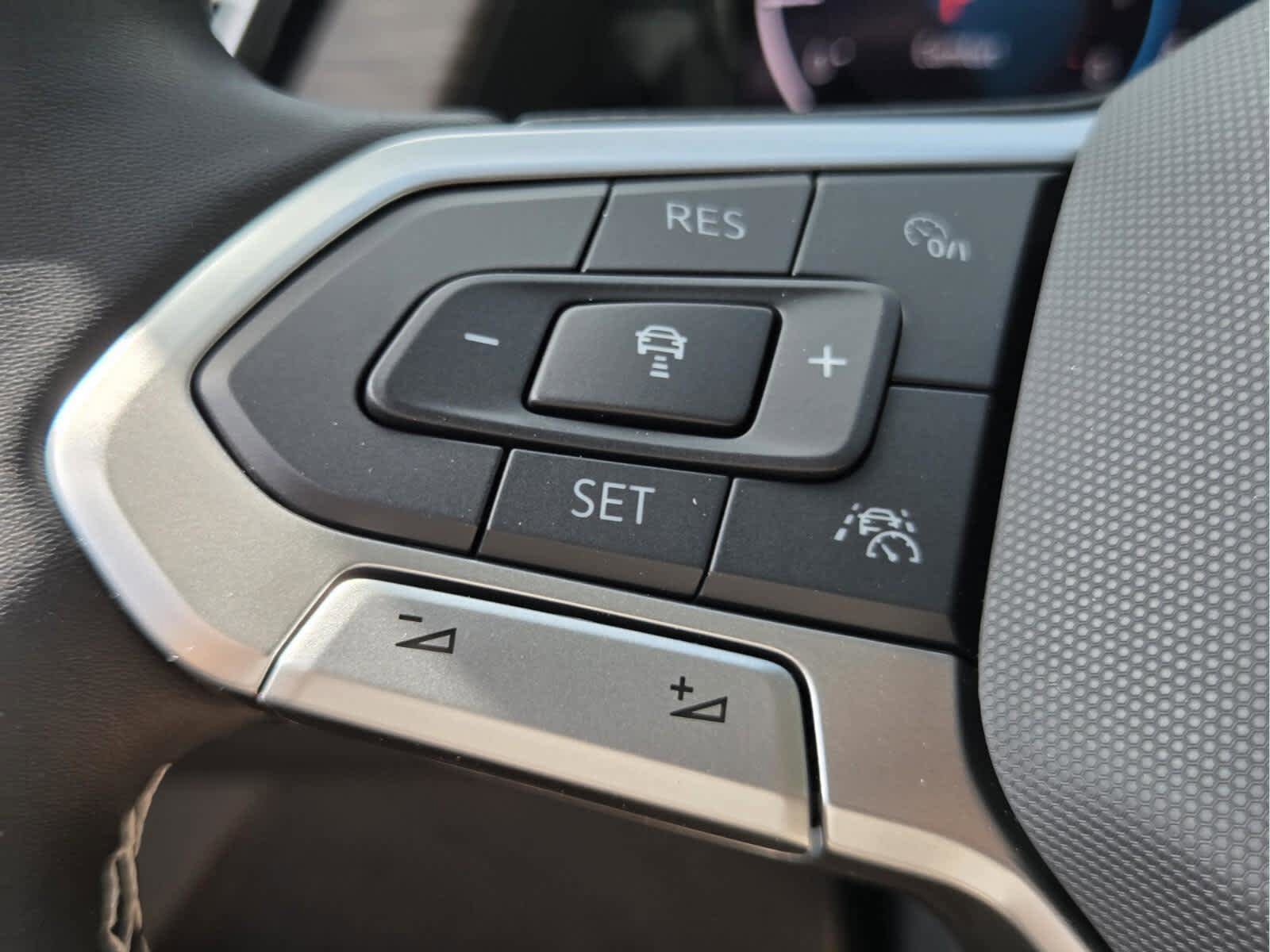 New 2026 Volkswagen Atlas SEL AWD/4WD image 33