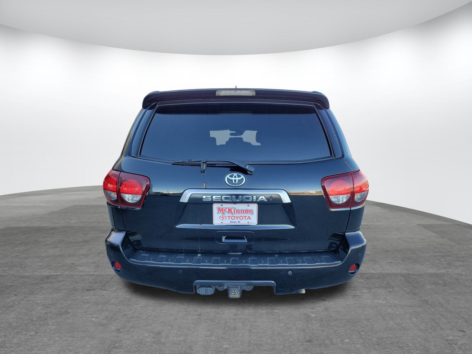 Used 2022 Toyota Sequoia SR5 image 6