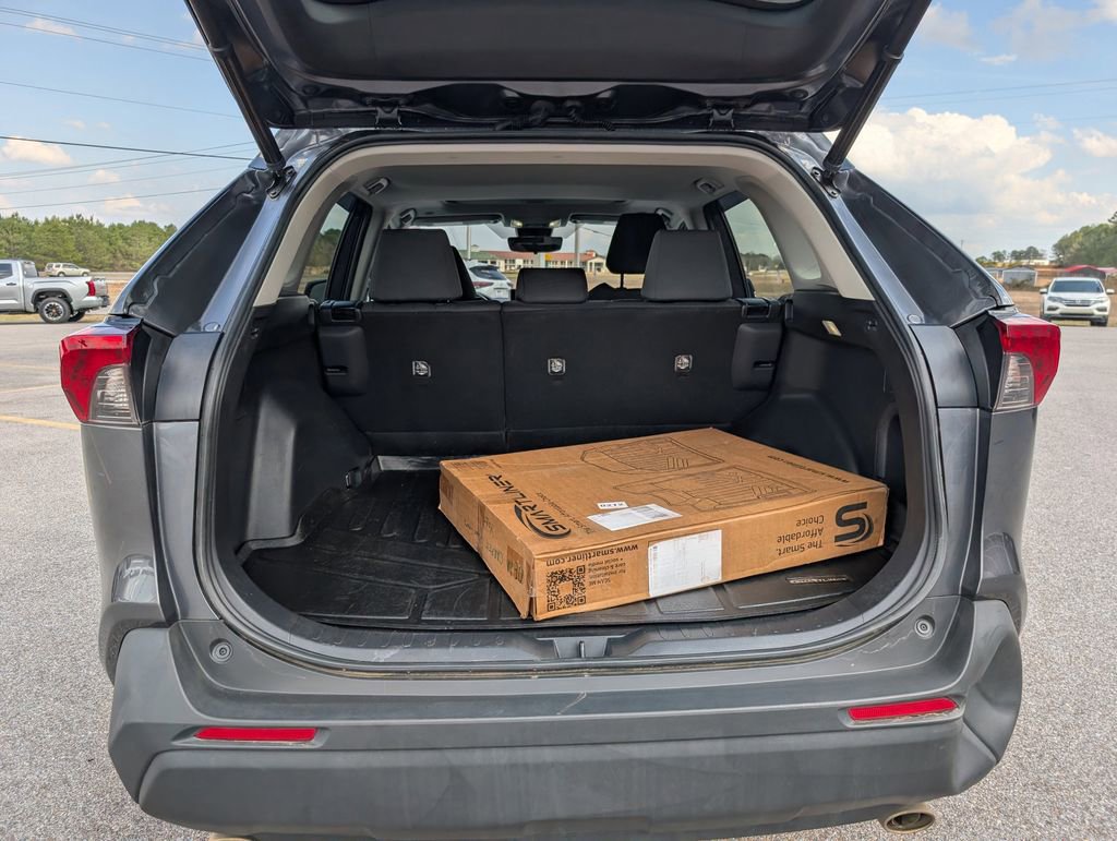 Used 2023 Toyota RAV4 XLE w/ Convenience Package image 32