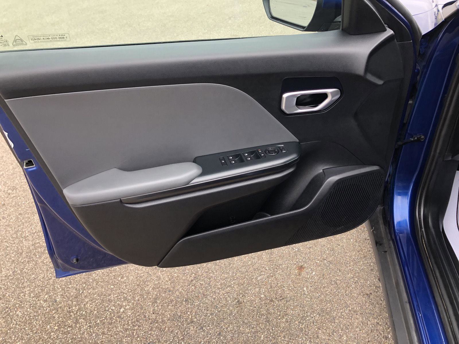 Used 2025 Kia K4 LXS image 19