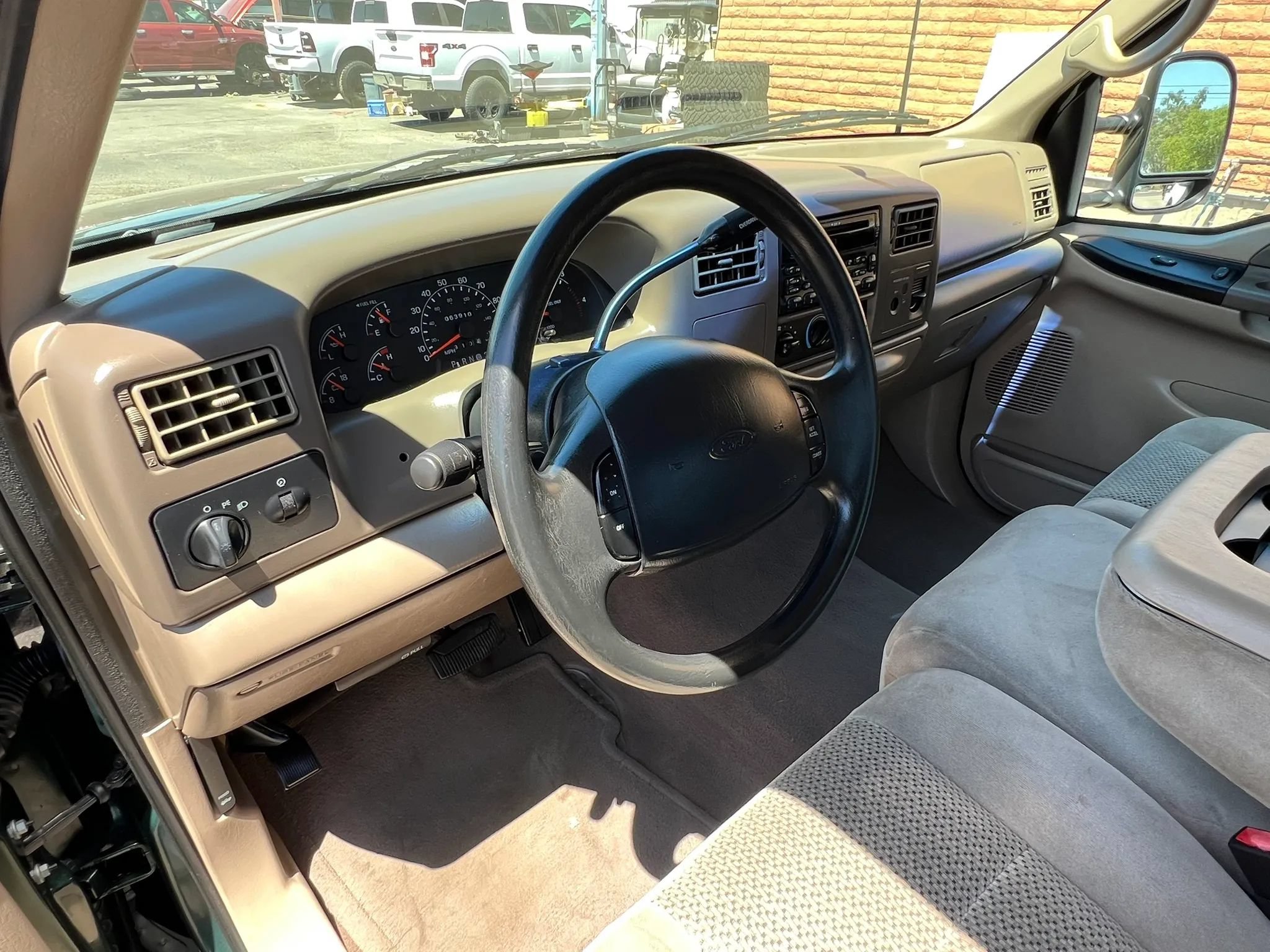 Used 2001 Ford F350 2WD SuperCab DRW Super Duty image 15