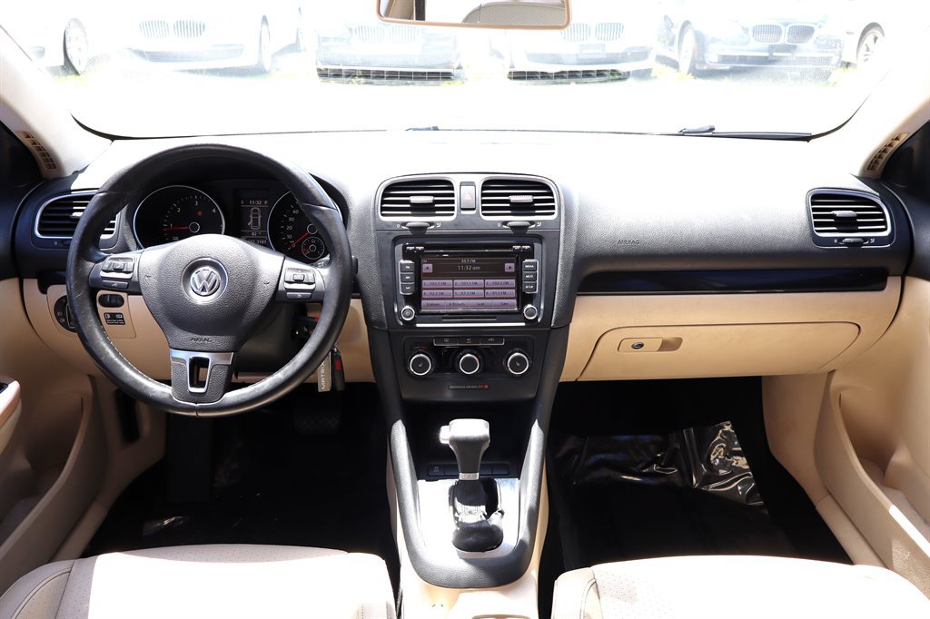 Used 2011 Volkswagen Jetta TDI FWD image 12