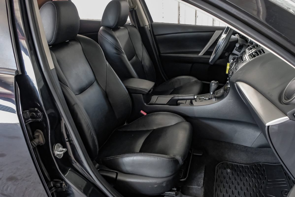 Used 2012 MAZDA MAZDA3 i Grand Touring w/ Tech Pkg FWD image 29