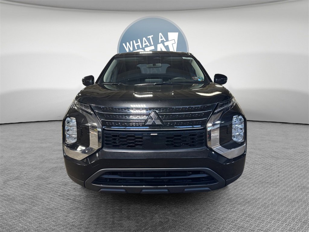 Used 2022 Mitsubishi Outlander ES image 9