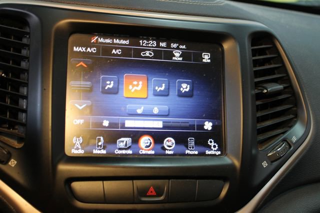 Used 2014 Jeep Cherokee Altitude w/ Cold Weather Group image 24