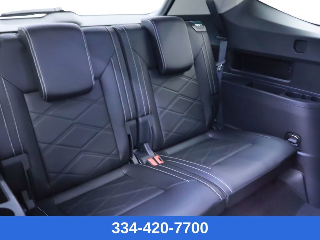 New 2025 Volkswagen Atlas SE w/ Black Wheel Package image 22