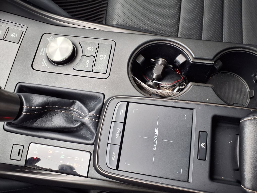 Used 2021 Lexus IS 350 F Sport w/ Dynamic Handling Package RWD image 32