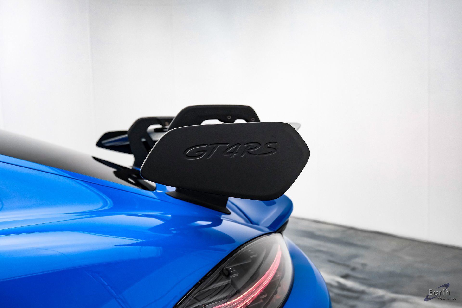 Used 2024 Porsche 718 Cayman GT4 RS RWD image 31