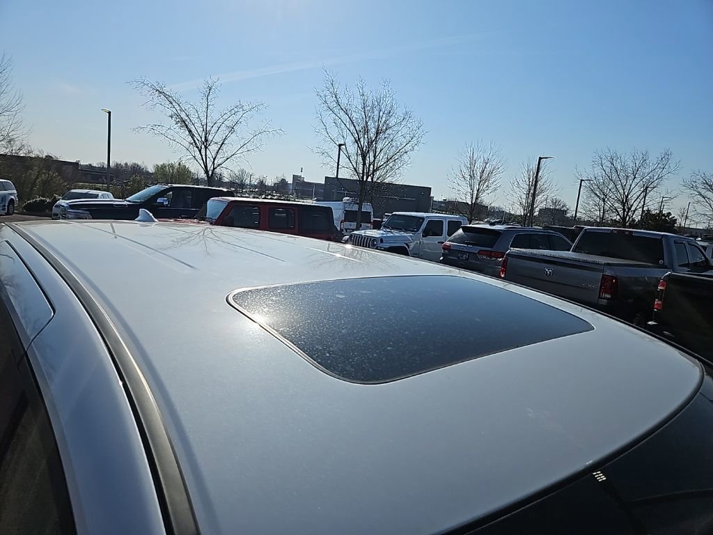 Used 2025 Honda Odyssey Touring image 9