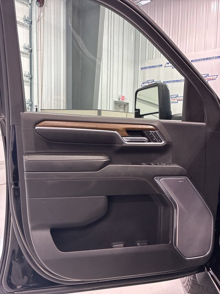 Used 2024 Chevrolet Silverado 2500 High Country w/ High Country Premium Package AWD/4WD image 20
