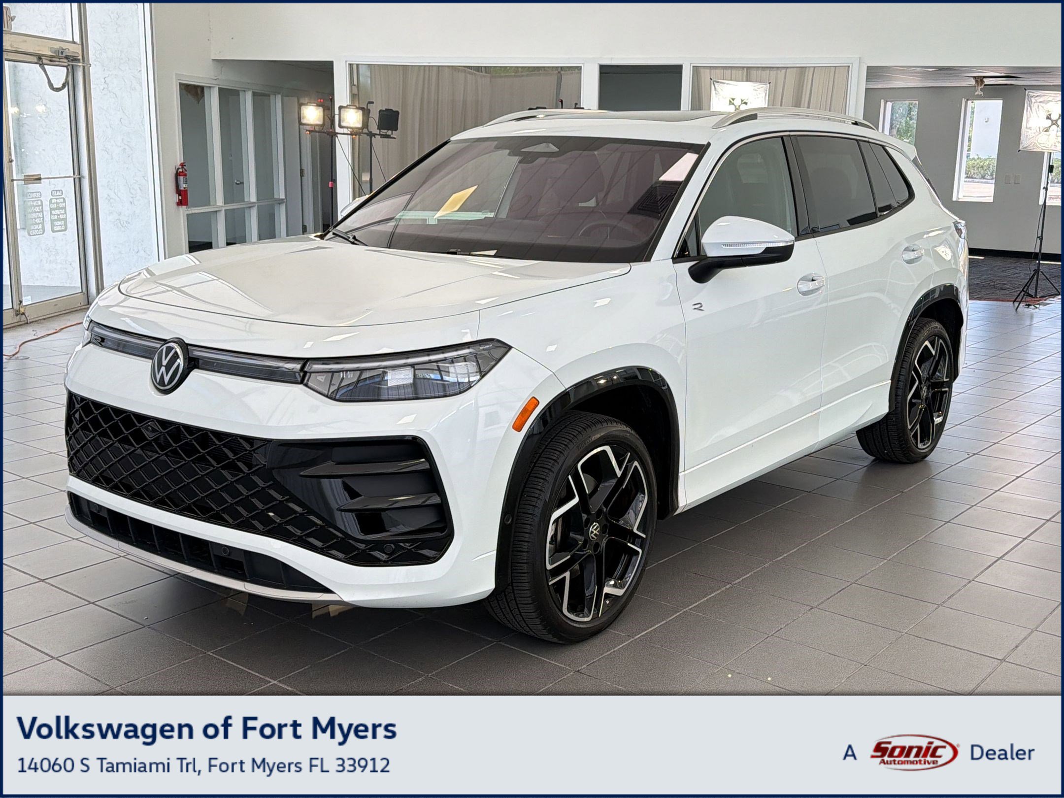 Used 2025 Volkswagen Tiguan SEL R-Line