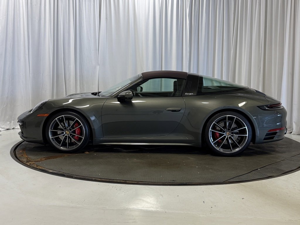 Used 2022 Porsche 911 Targa 4S image 2
