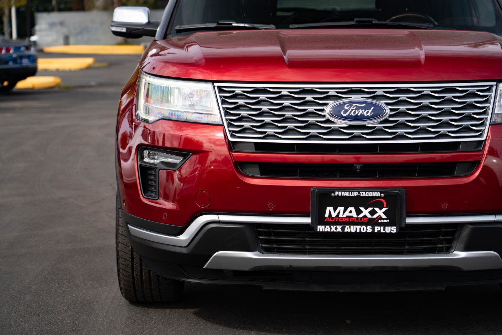 Used 2019 Ford Explorer Platinum AWD/4WD image 3