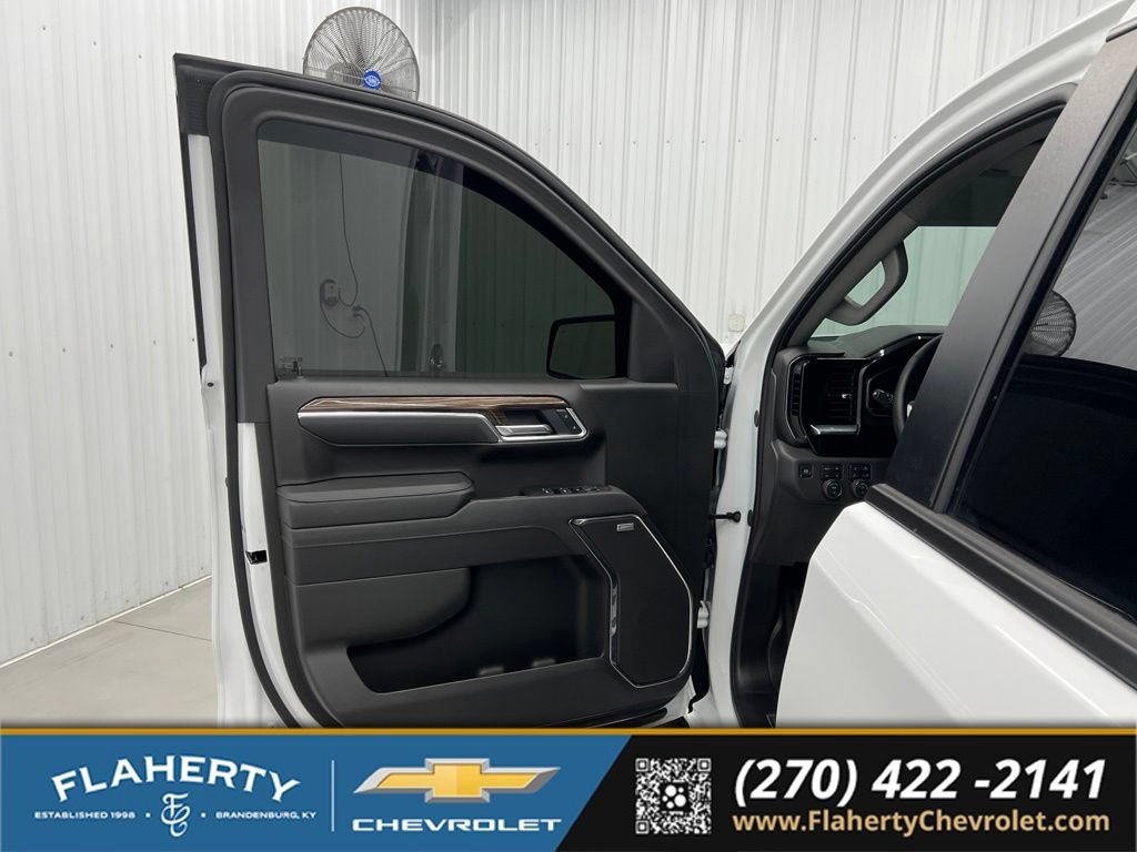 Used 2025 Chevrolet Silverado 1500 RST w/ RST All Star Premium Package AWD/4WD image 8